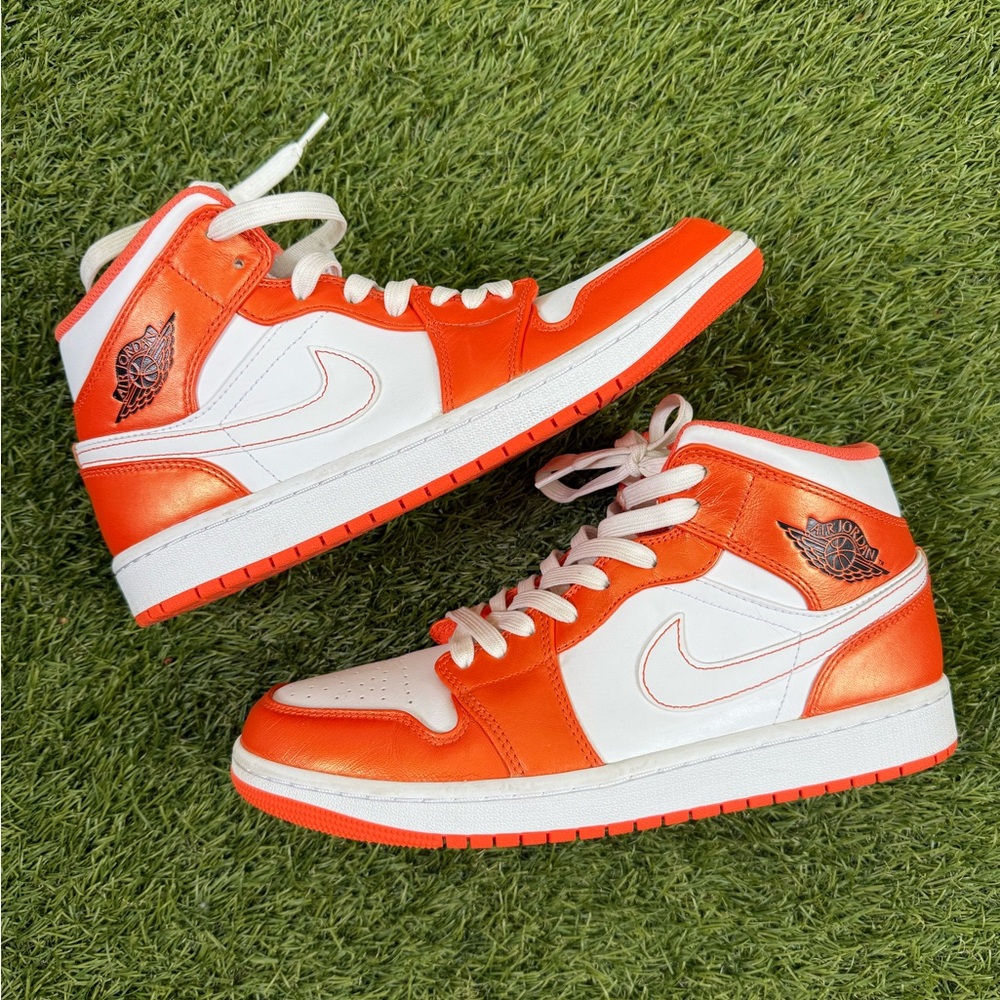 Nike Air Jordan 1 Mid  Electro Orange and White size 9